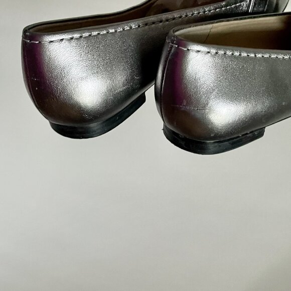 Talbots Ryan Knot Metallic Leather Loafers Size 6.5 Silver Holiday Slip On Shoes - Picture 11 of 11